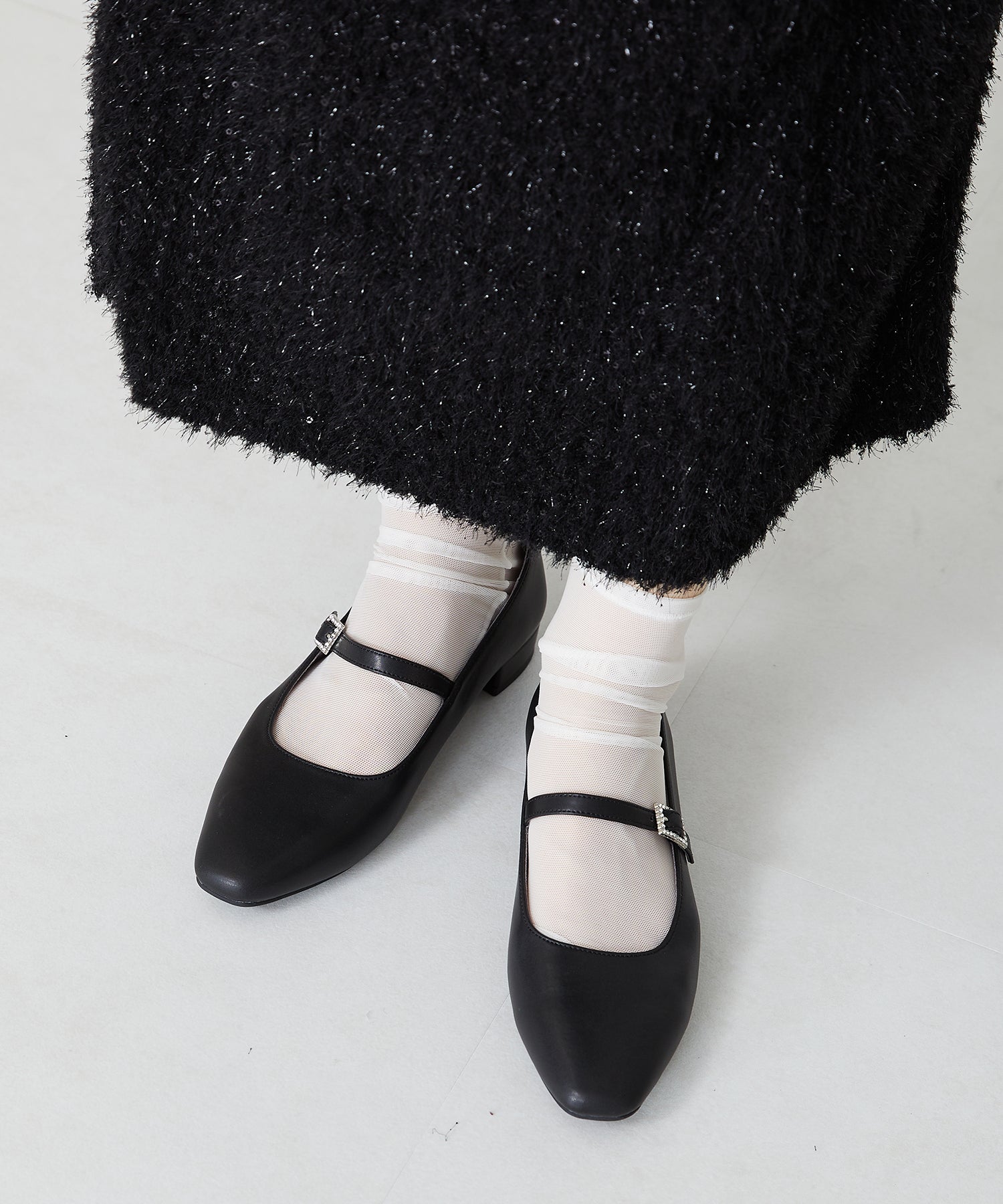 【WEB限定】ビジューバックルストラップパンプス/32302